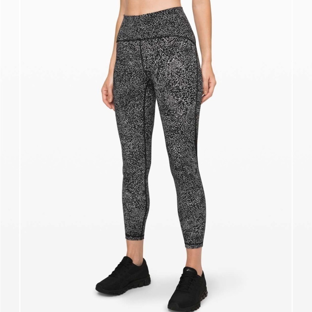 Lululemon Train Times Pant 25" SZ 4